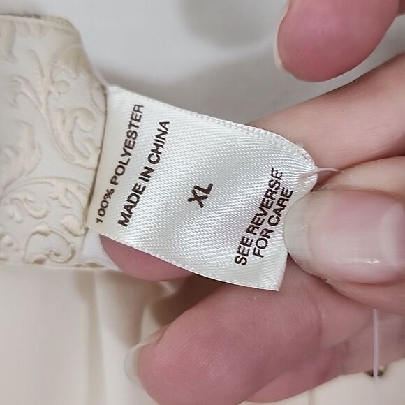 Daytrip semi-sheer long sleeve creme studded lightweight blouse size XL NWT - Picture 11 of 14